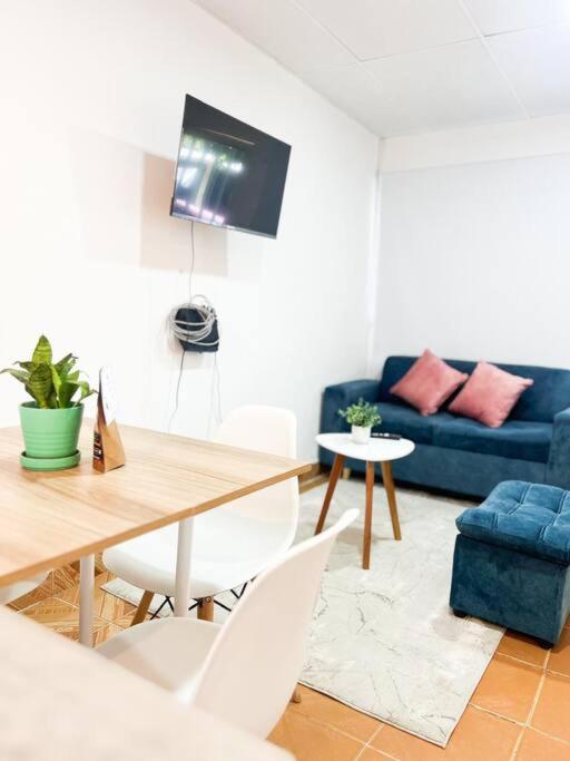 Hermosa y cómoda casa familiar