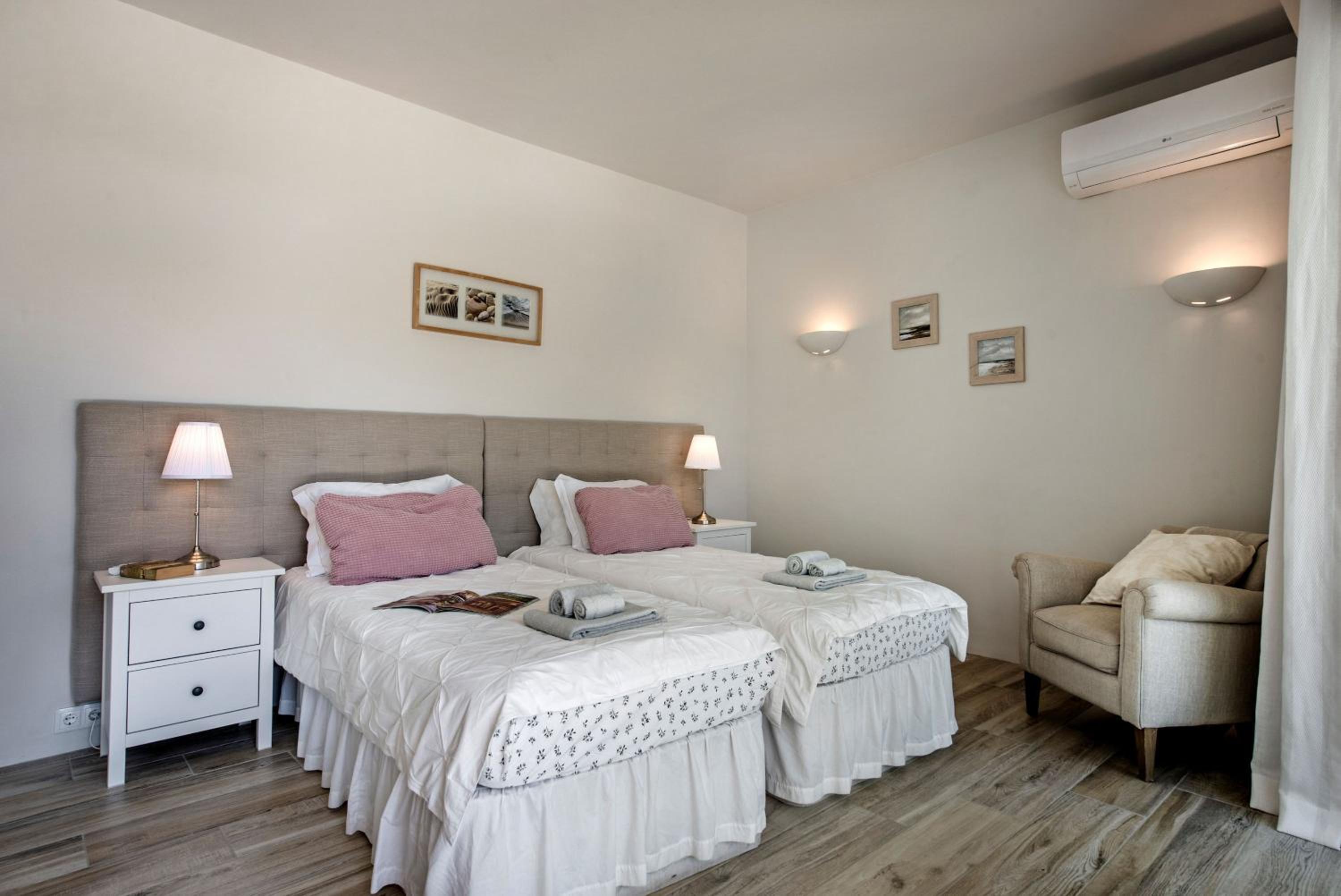 Almancil Vacations - Dazzling Almancil Villa  Villa Magorian  4 Bedrooms  Spacious Furnished Sun Terrace  Private Outdoor Pool  BBQ Facilities  Shaded Outdoor Dining Area  Private Garden  Quinta Do Lago - Property Image 9