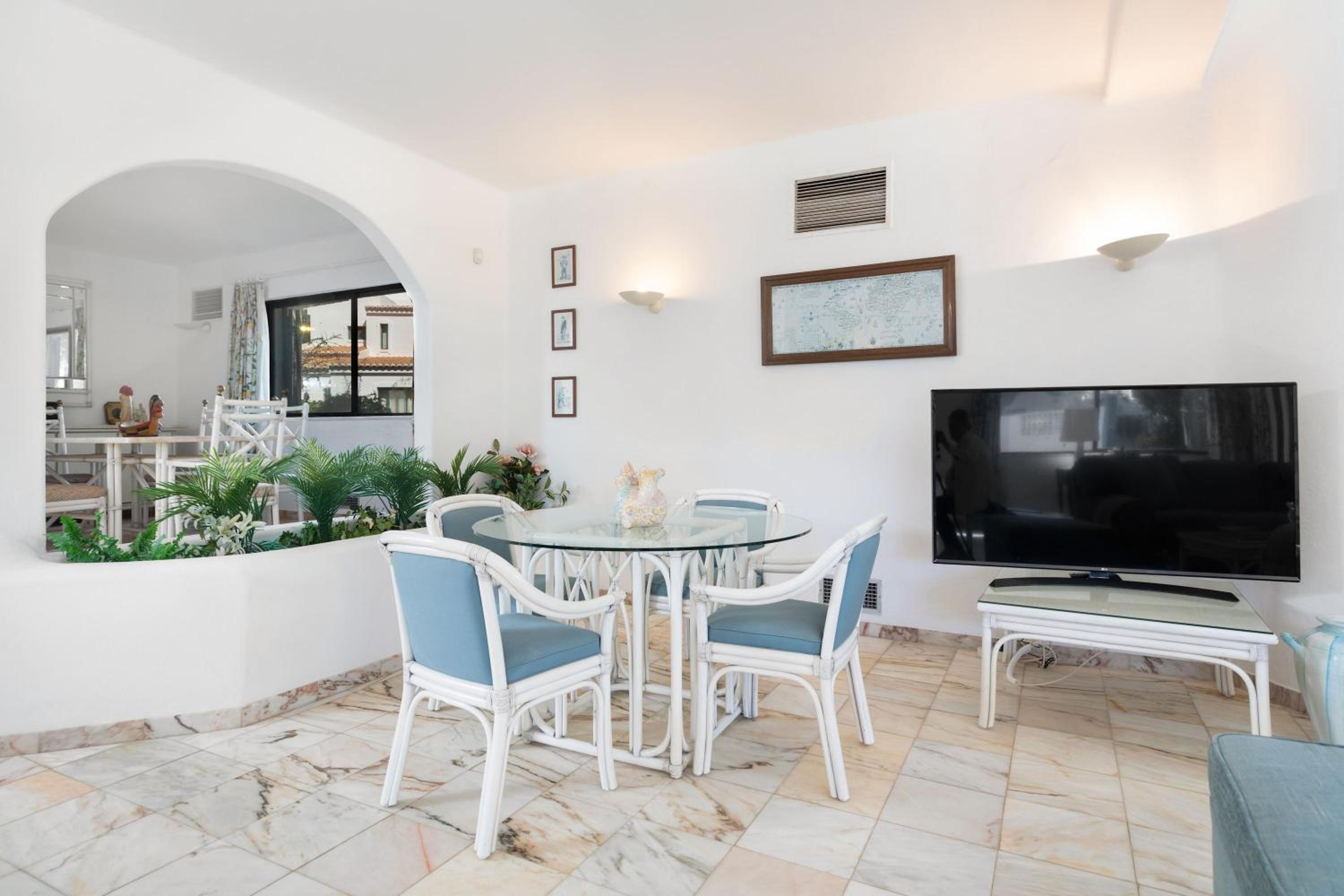 Thrilling Almancil Villa | Villa Walden | 4 Bedrooms | Stunning Golfe Course Views | Spacious Furnished Sun Terrace | Private Outdoor Pool | BBQ Facilities view 5