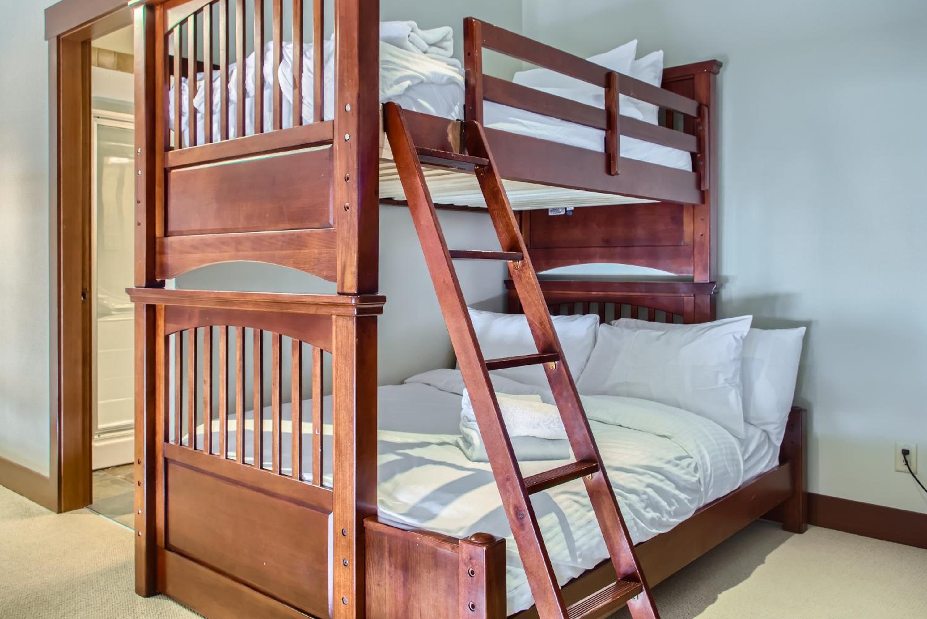 Stonegate Resort Unit A402