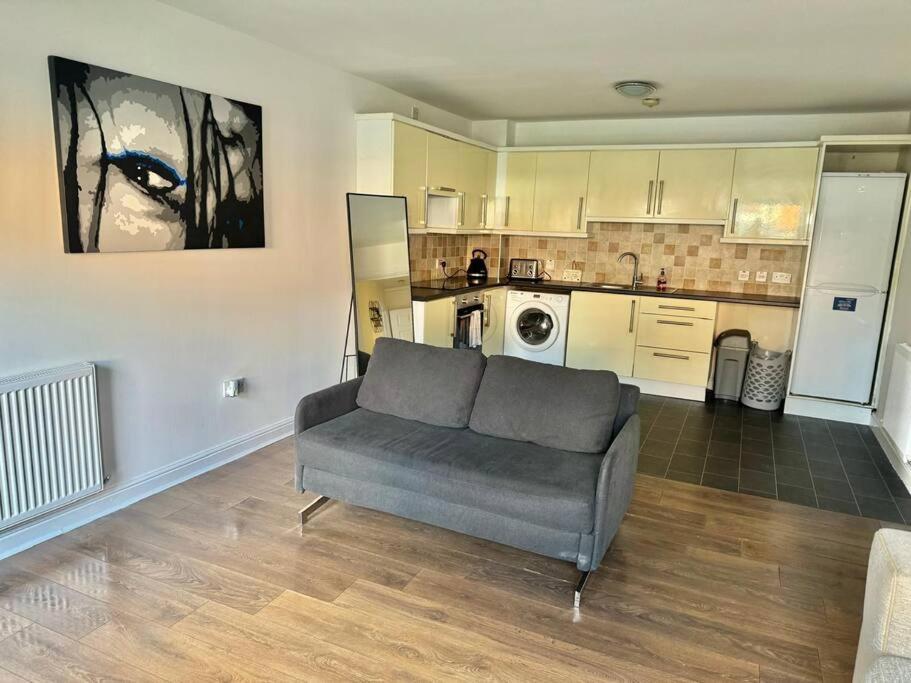 Cozy & Stylish Apt, Parking & Near City Centre view 3