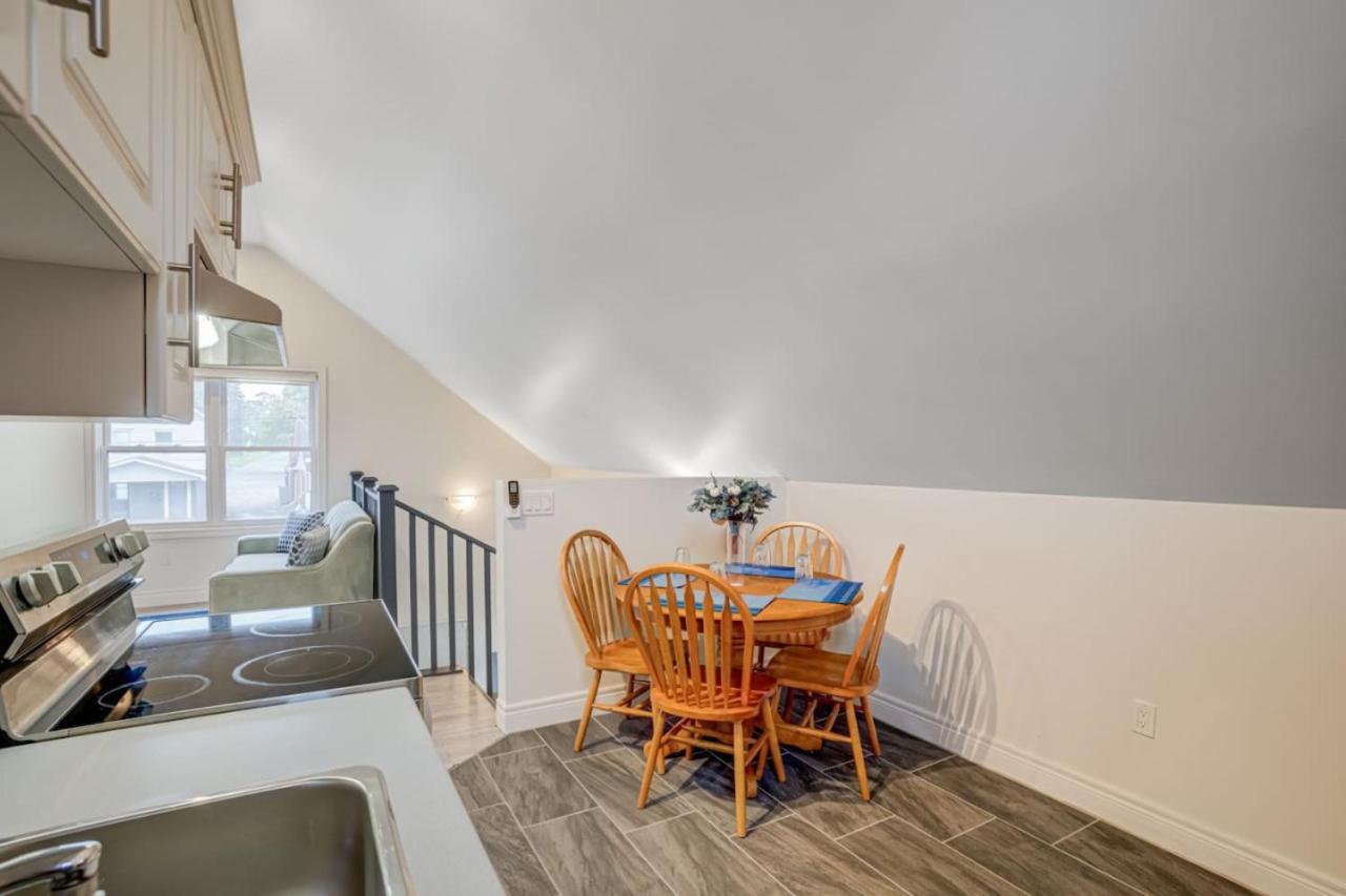 Cozy 1BR House in Central Niagara Escape
