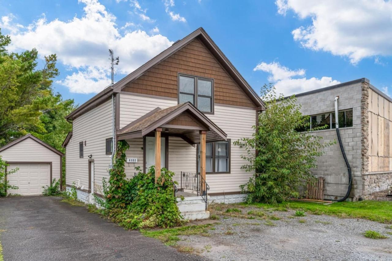 Cozy 1BR House in Central Niagara Escape