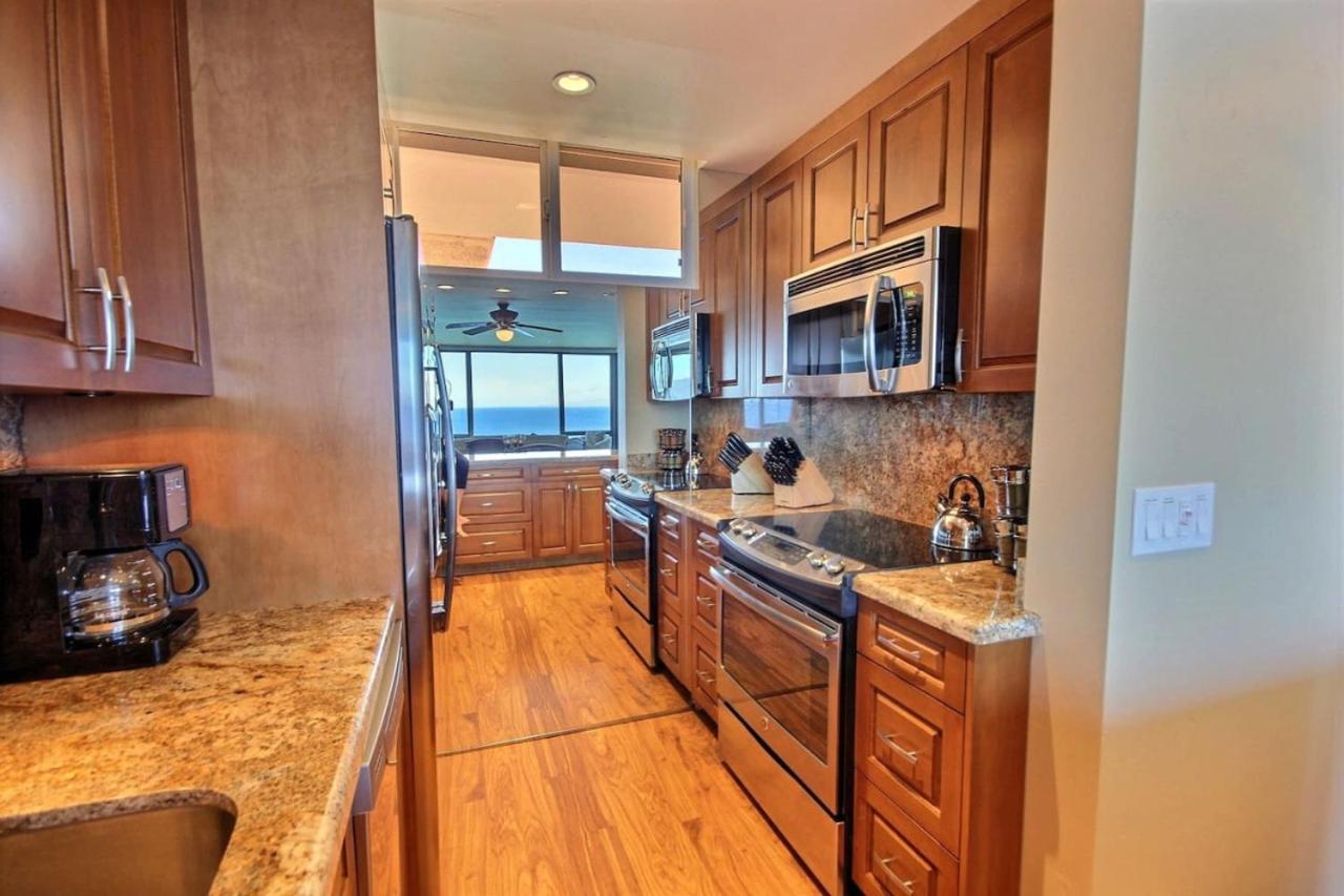 Stunning Kaanapali Oceanfront! Mahana 1107!