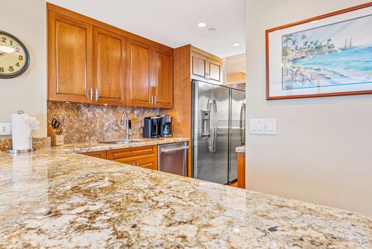 Stunning Kaanapali Oceanfront! Mahana 1107!