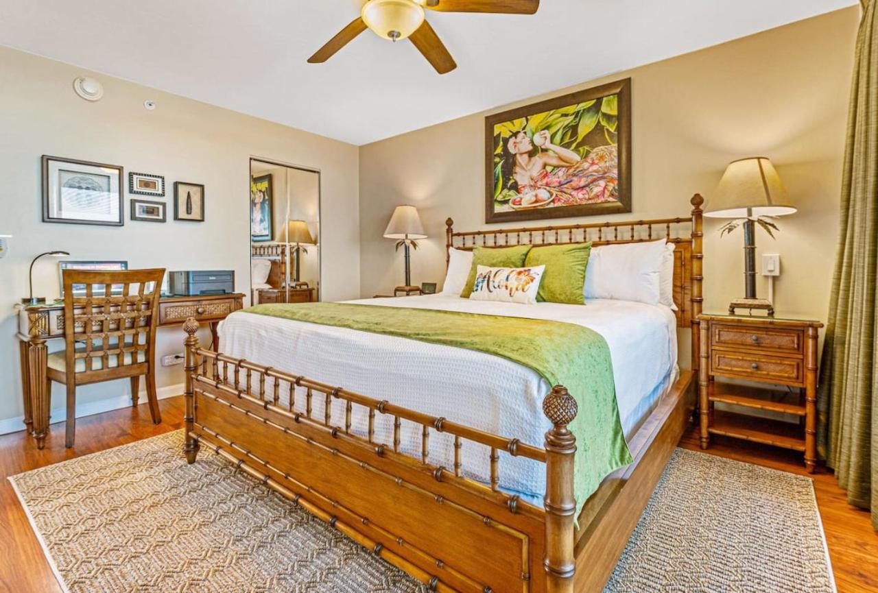 Stunning Kaanapali Oceanfront! Mahana 1107!