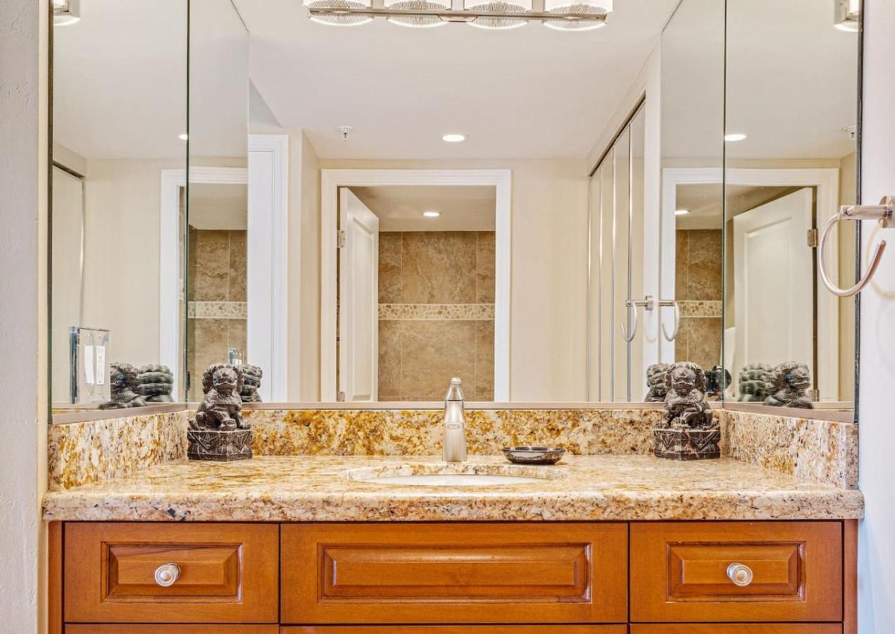 Stunning Kaanapali Oceanfront! Mahana 1107!