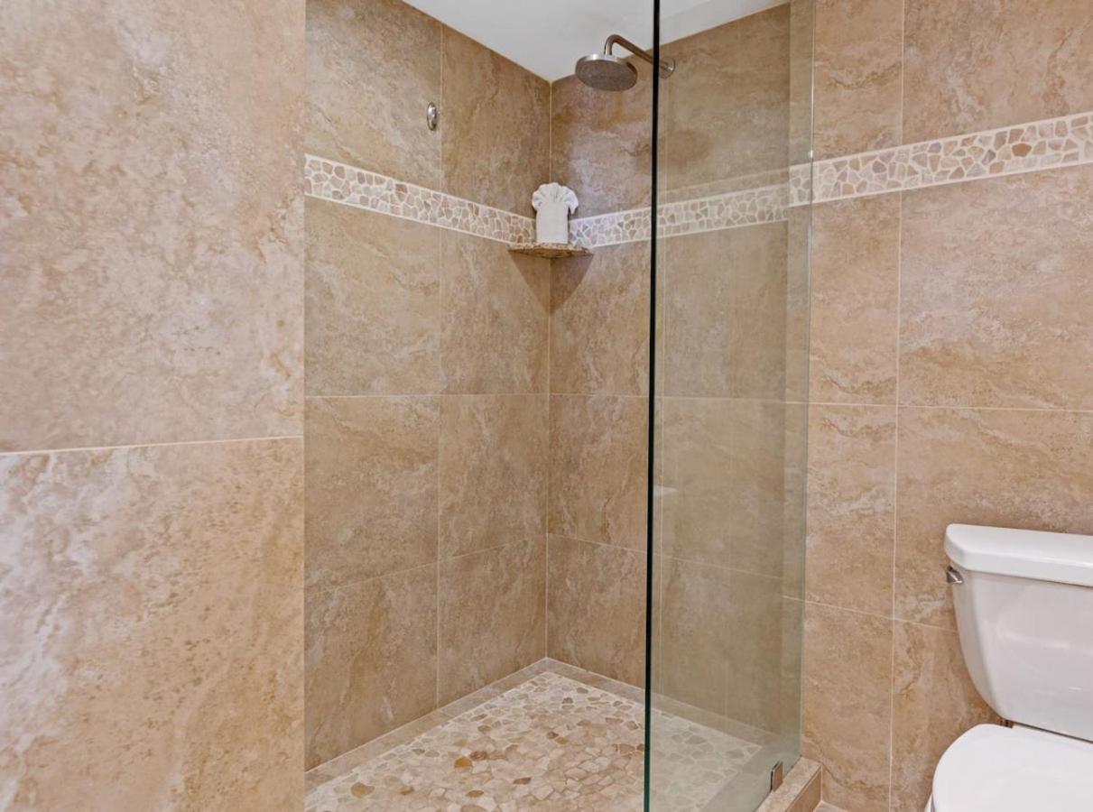 Stunning Kaanapali Oceanfront! Mahana 1107!
