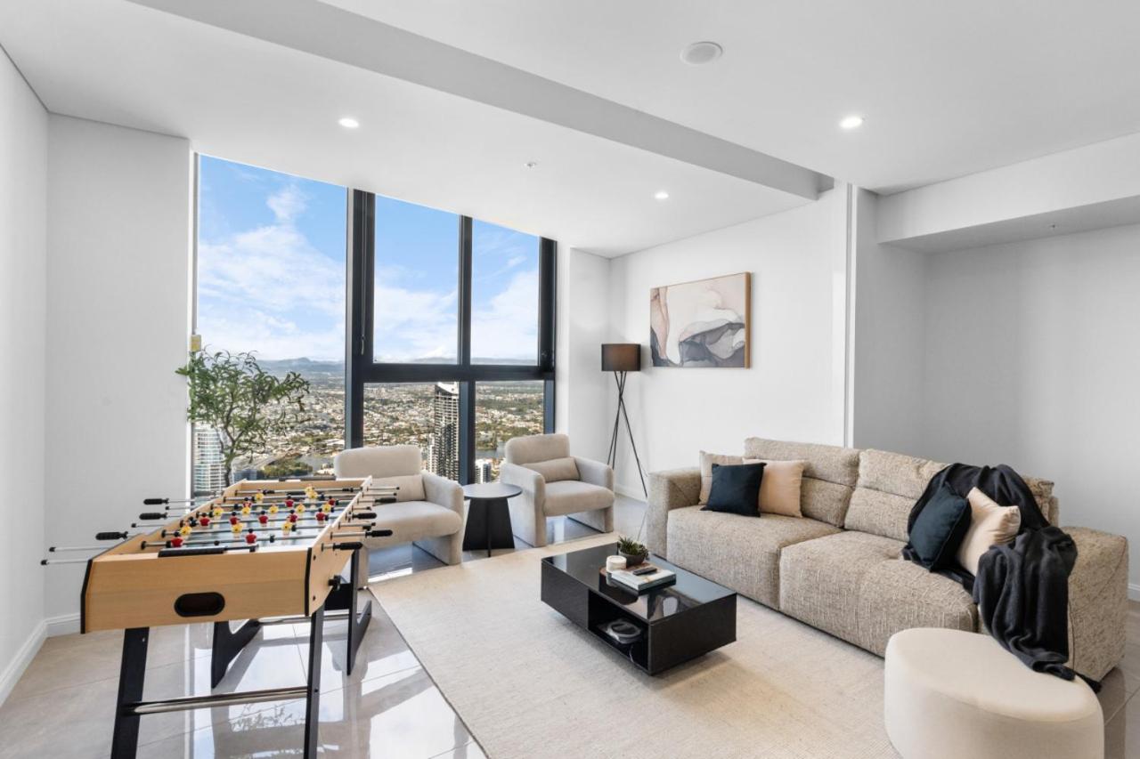The Ocean - Beachfront 72F 3Bedroom Skyhome Ocean Views with Parking & Resort Facilities