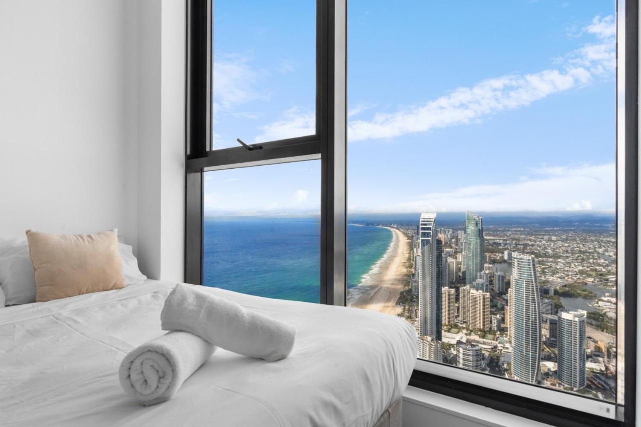 The Ocean - Beachfront 72F 3Bedroom Skyhome Ocean Views with Parking & Resort Facilities