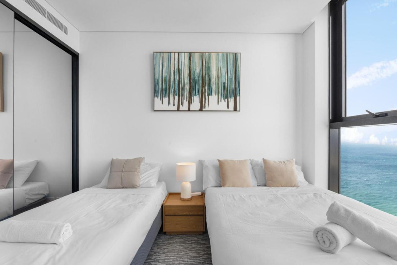 The Ocean - Beachfront 72F 3Bedroom Skyhome Ocean Views with Parking & Resort Facilities