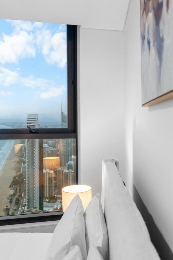 The Ocean - Beachfront 72F 3Bedroom Skyhome Ocean Views with Parking & Resort Facilities