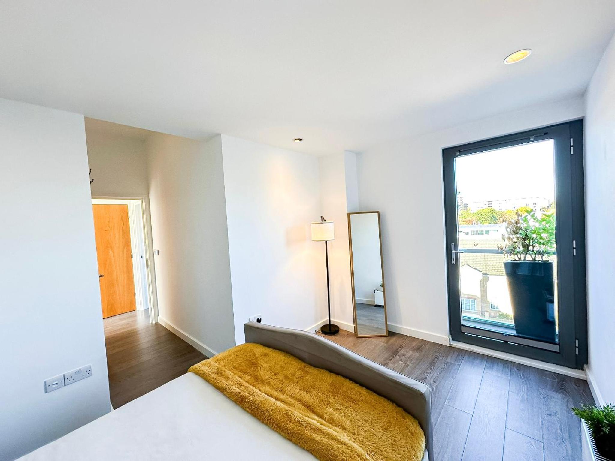 Contemporary Apartments with Private Balconies in Hoxton near Shoreditch, Old Street, Islington by NourNest Apartments