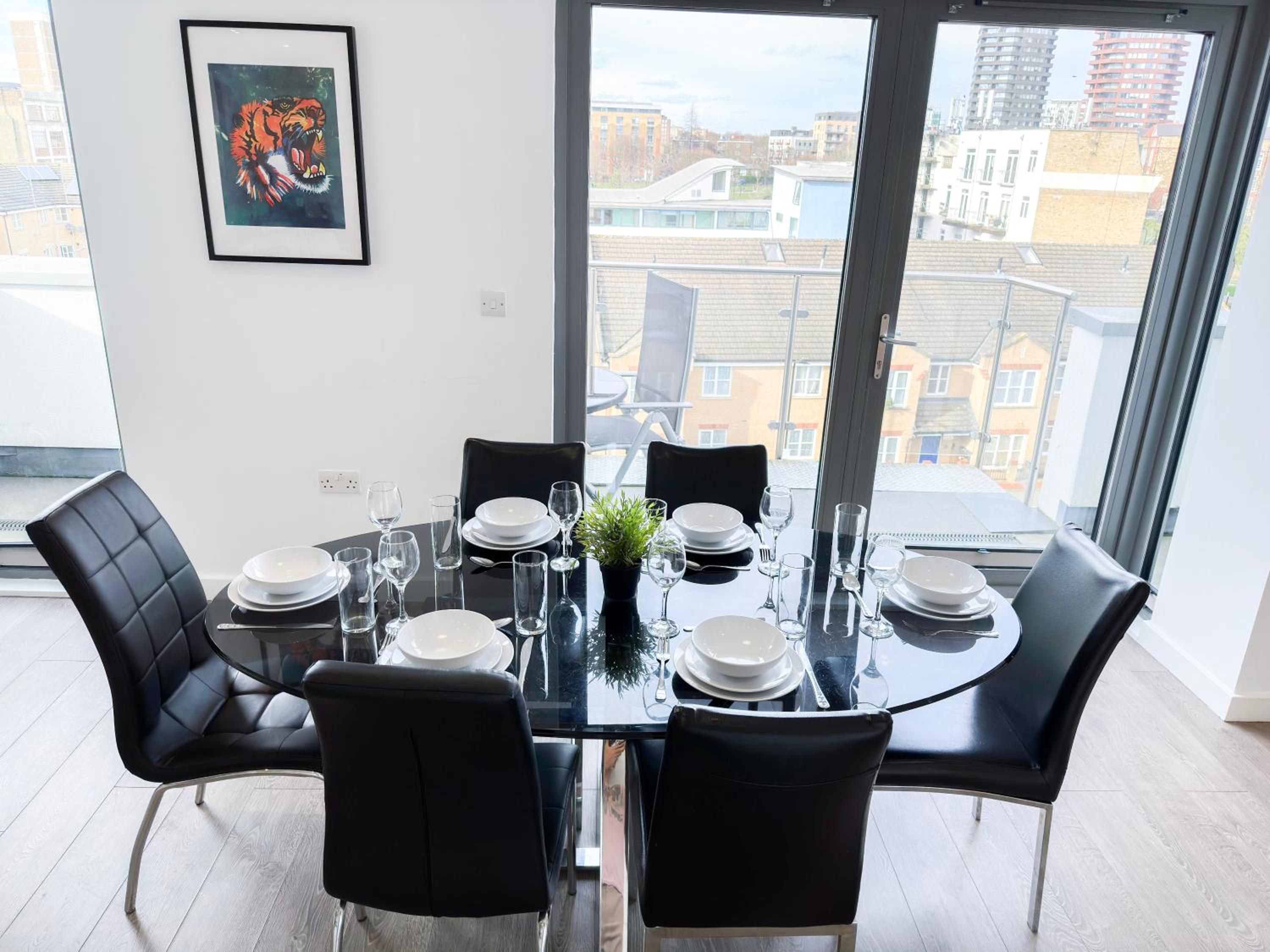 Contemporary Apartments with Private Balconies in Hoxton near Shoreditch, Old Street, Islington by NourNest Apartments