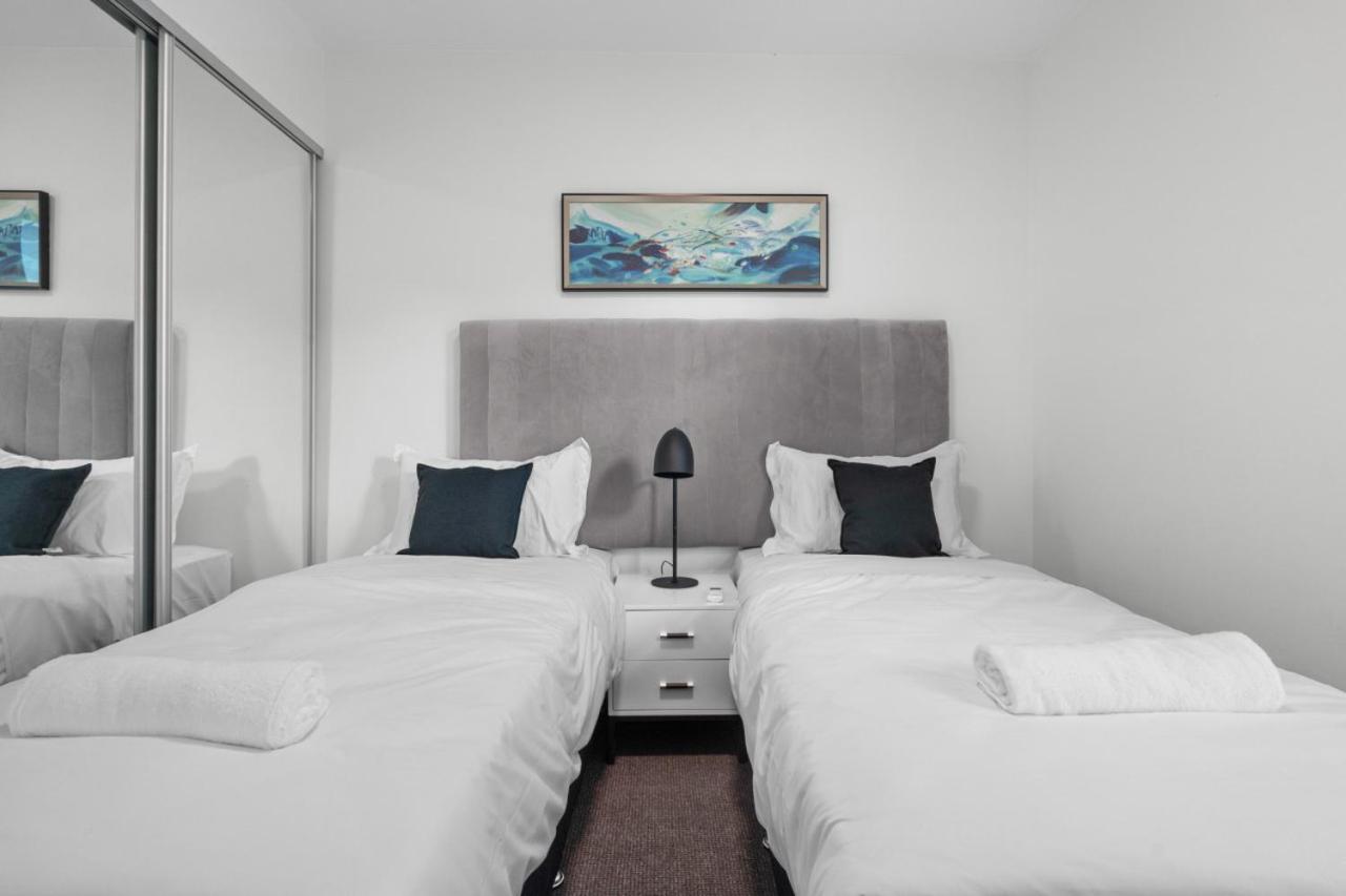 The Harmony - 3 Bedroom at Central South Brisbane wiith Parking