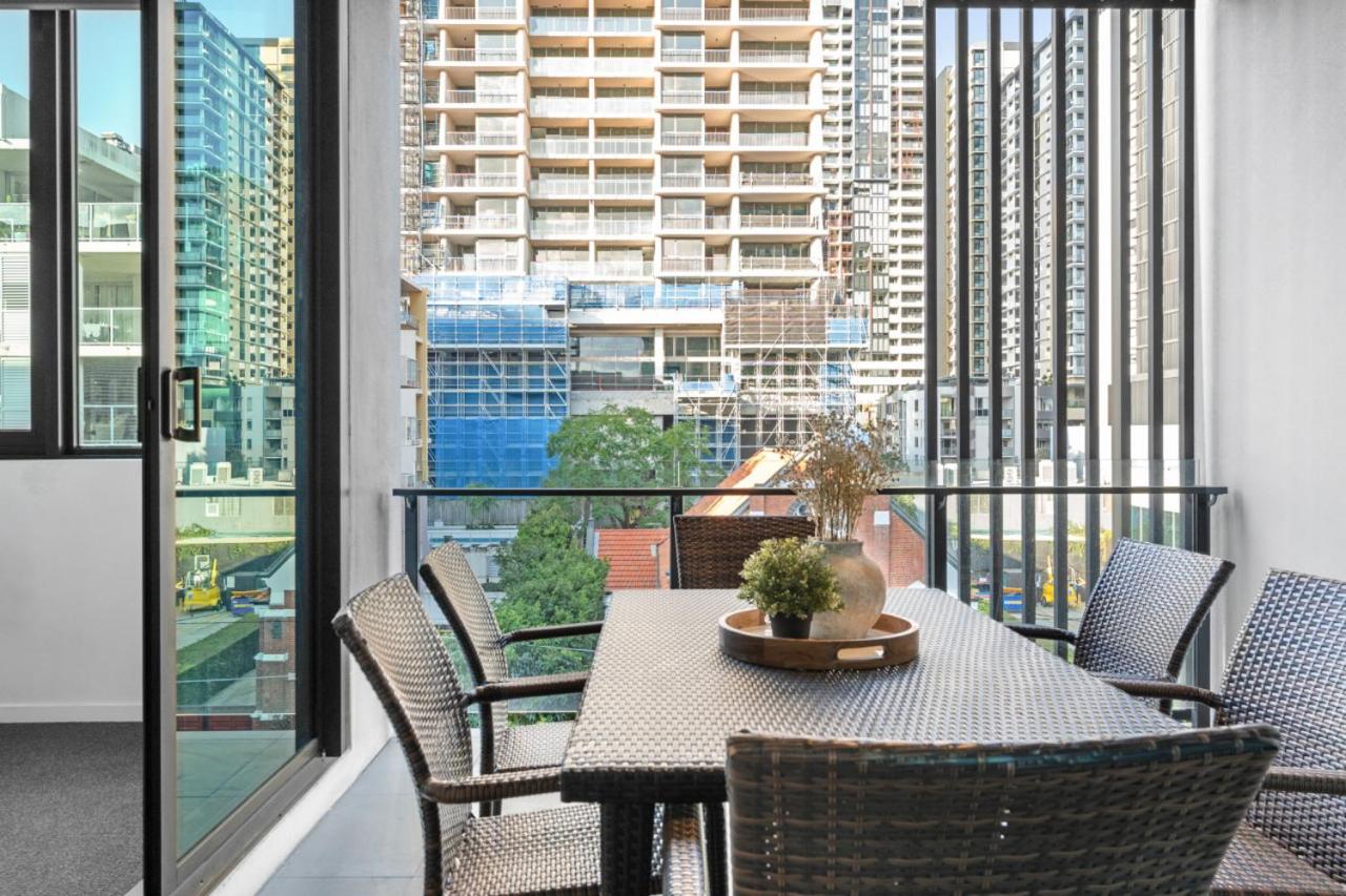 The Harmony - 3 Bedroom at Central South Brisbane wiith Parking