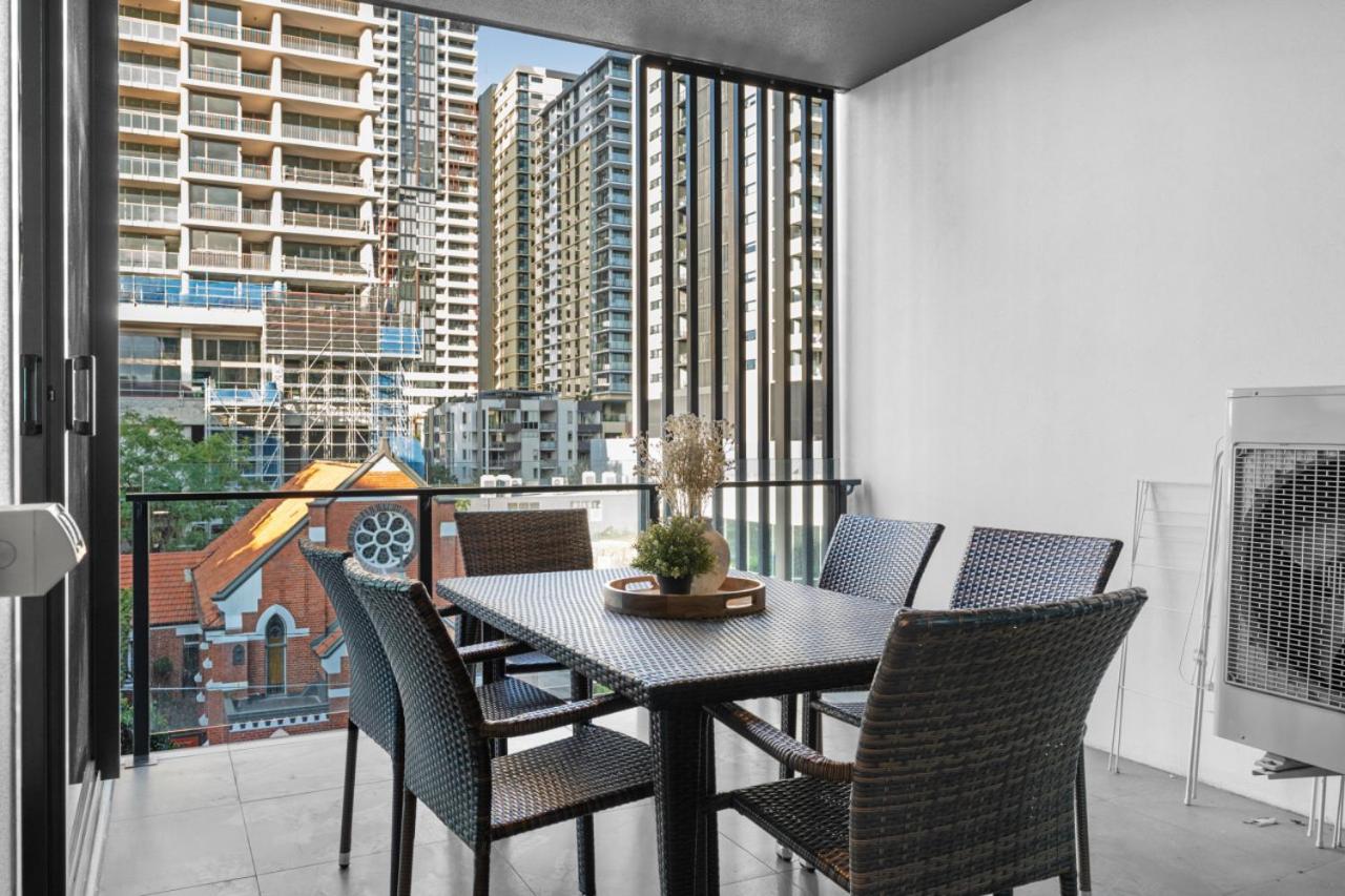 The Harmony - 3 Bedroom at Central South Brisbane wiith Parking