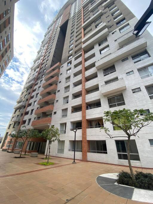 Apto Central con piscina y GYM