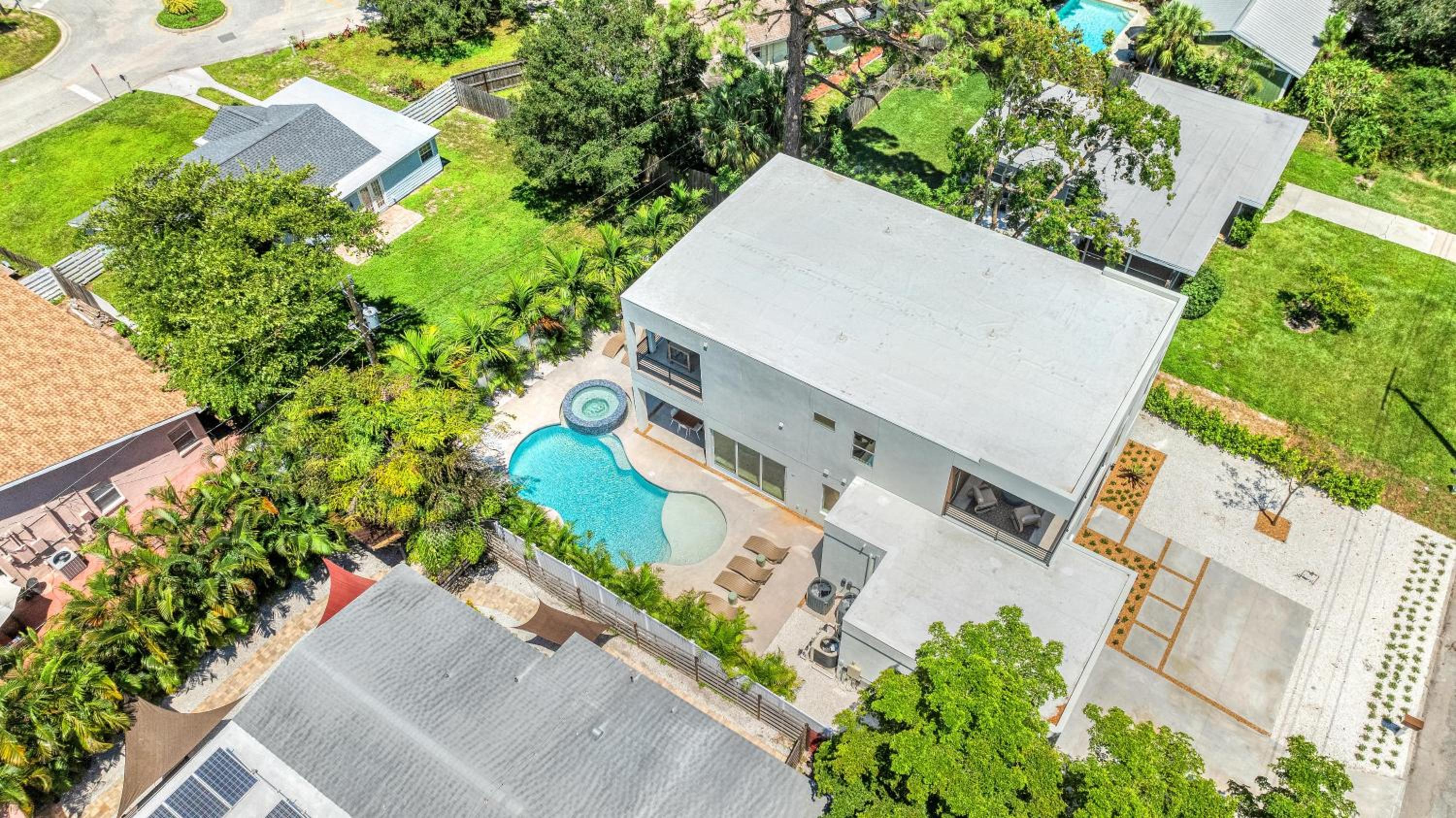 Modern New Home - Private Pool, Spa, Rooftop Deck, Game Room, & More! view 5