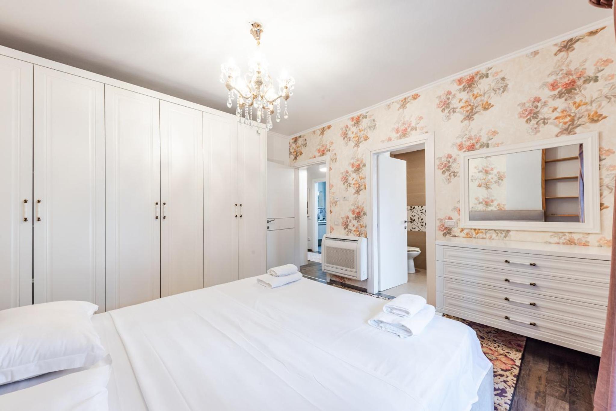 Sisi's Luxury Apartments Grand Park of Tirana