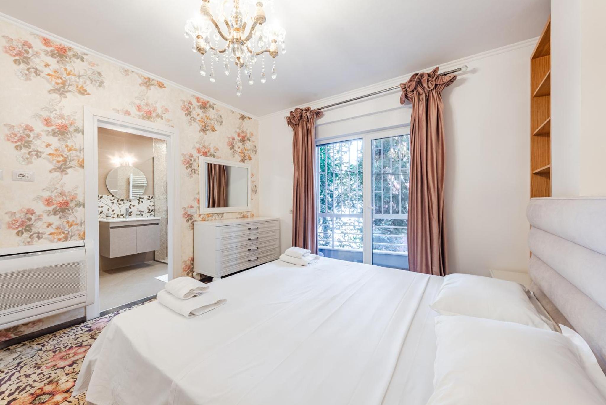 Sisi's Luxury Apartments Grand Park of Tirana
