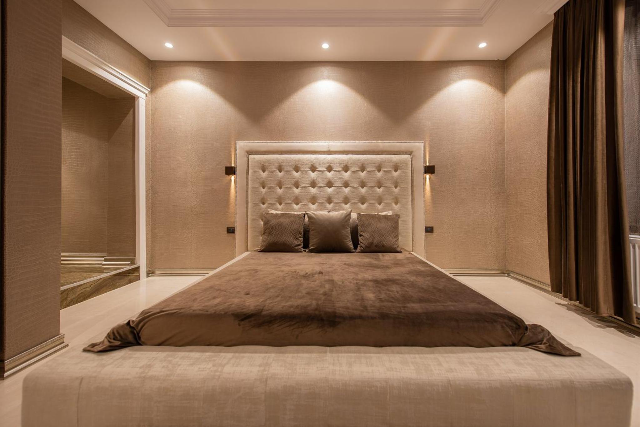 H & V Residence - Avantgarde Apartment