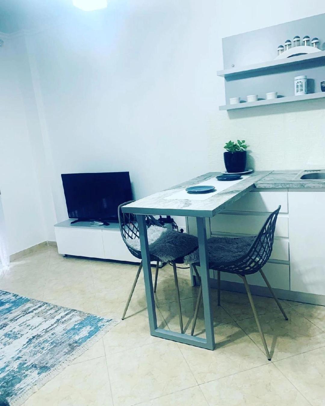 lida's grey apartment 1 bedroom