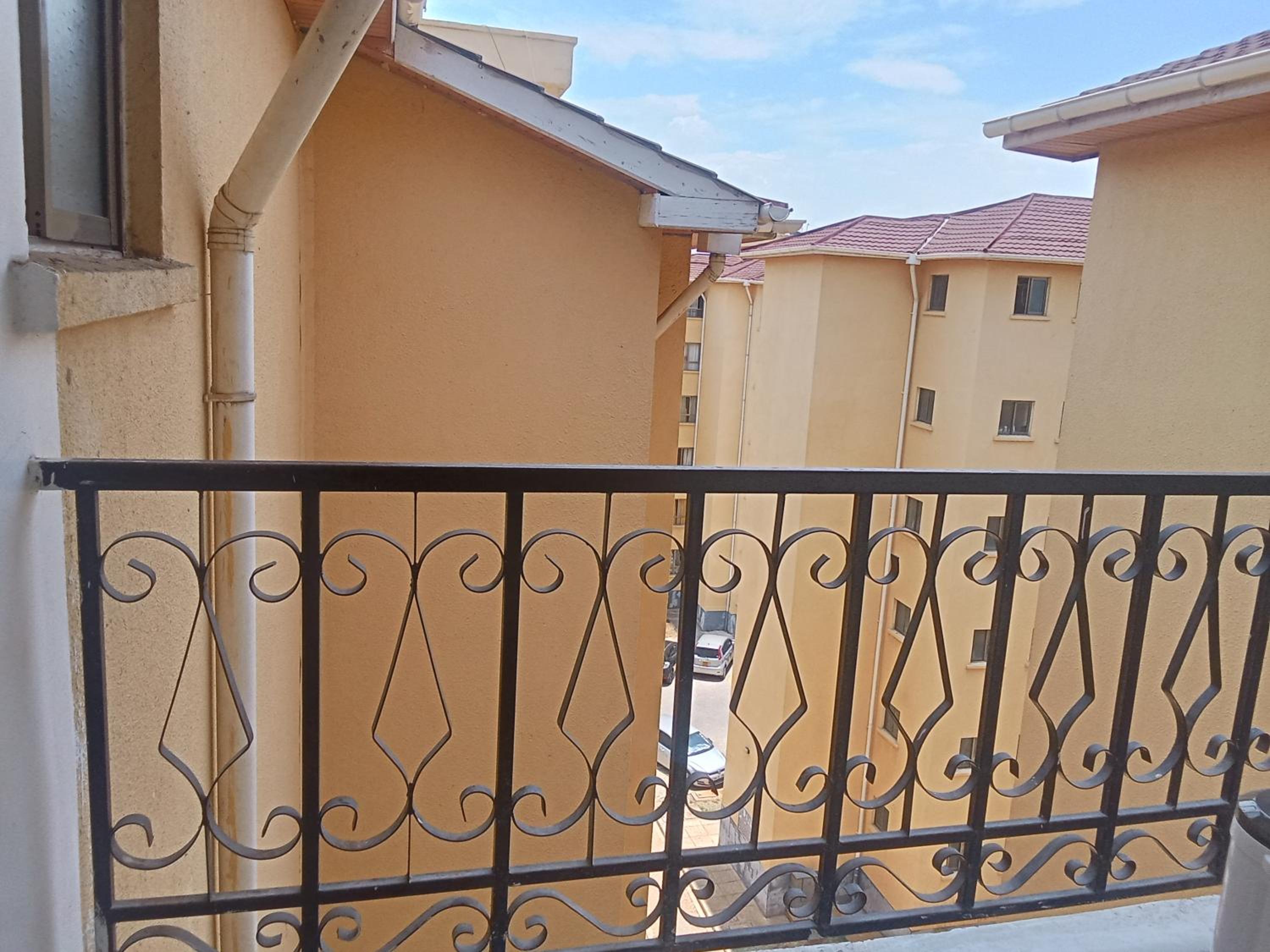 Koin Luxury Apartments GREAT WALL GARDENS ATHI RIVER view 4