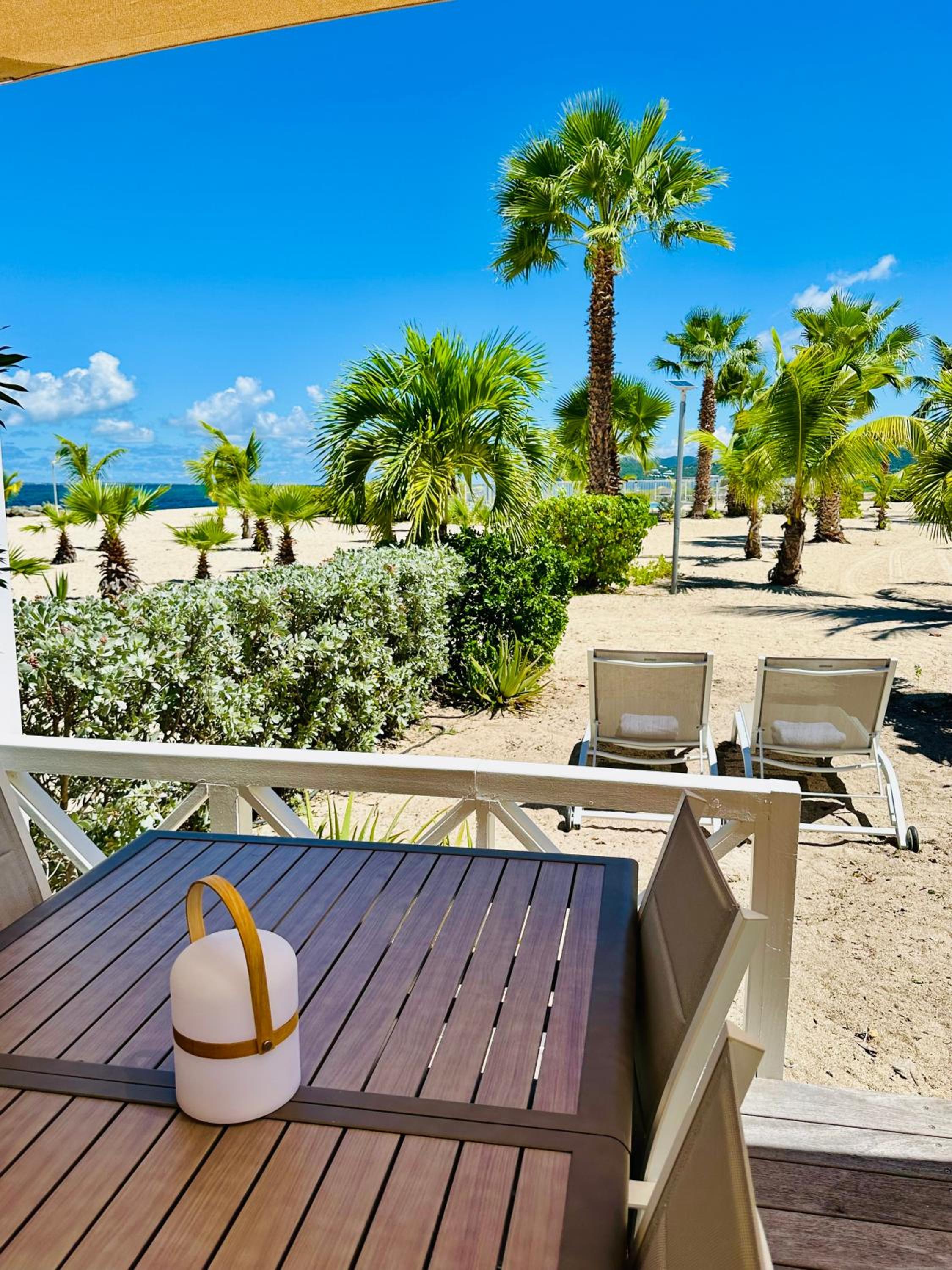 Shell Beach incroyable 3 chambres beachfont view 2