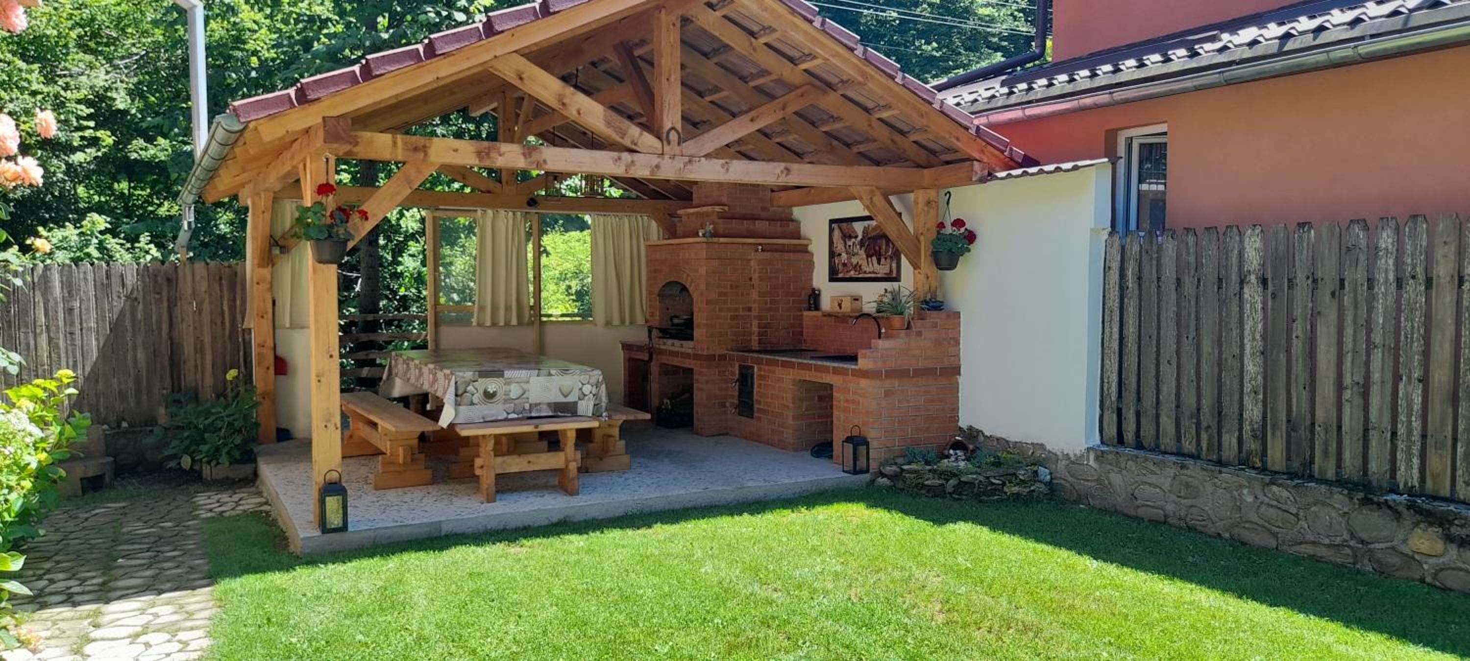 Casa Iulia & Matei view 5