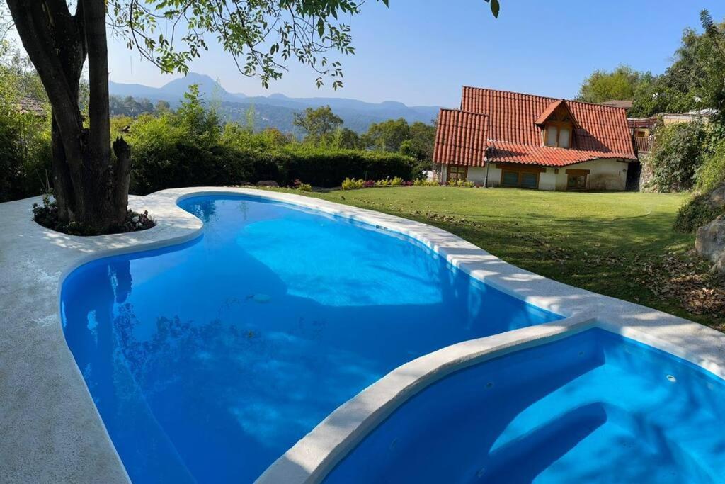 Chalet para 10 personas, alberca y jacuzzi view 4