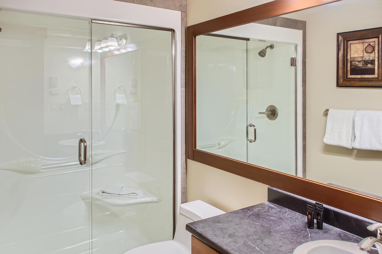 Stonegate Resort Unit A102