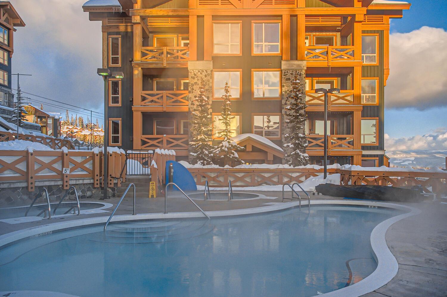 Stonegate Resort Unit A102