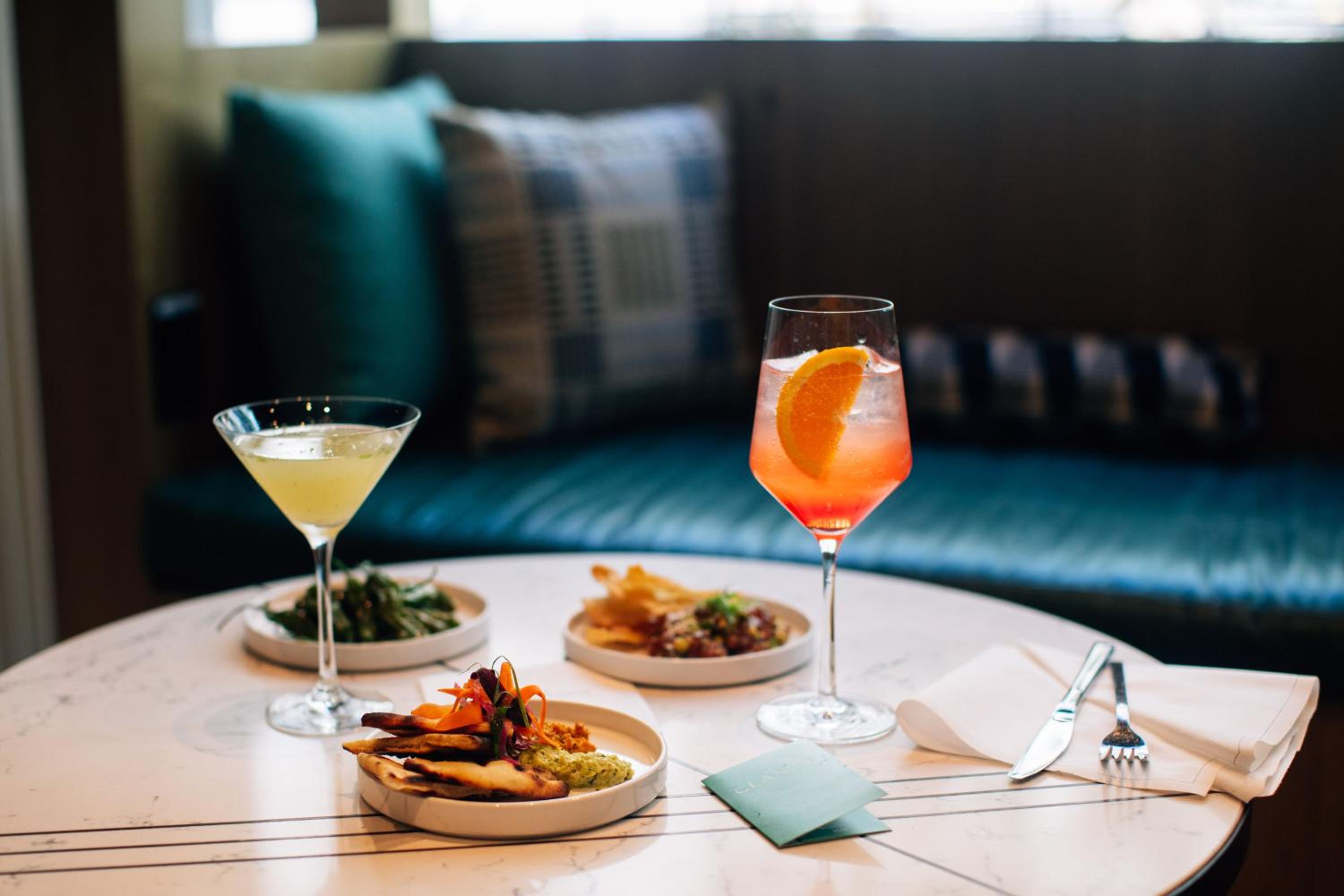 The Clancy, Autograph Collection 3