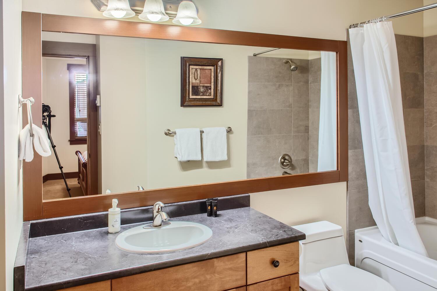 Stonegate Resort Unit A102