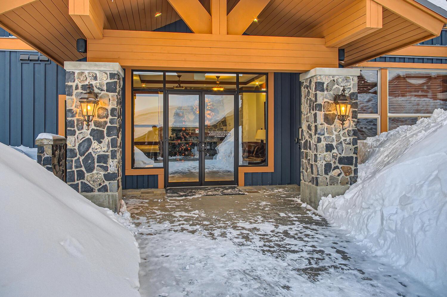 Stonegate Resort Unit A102