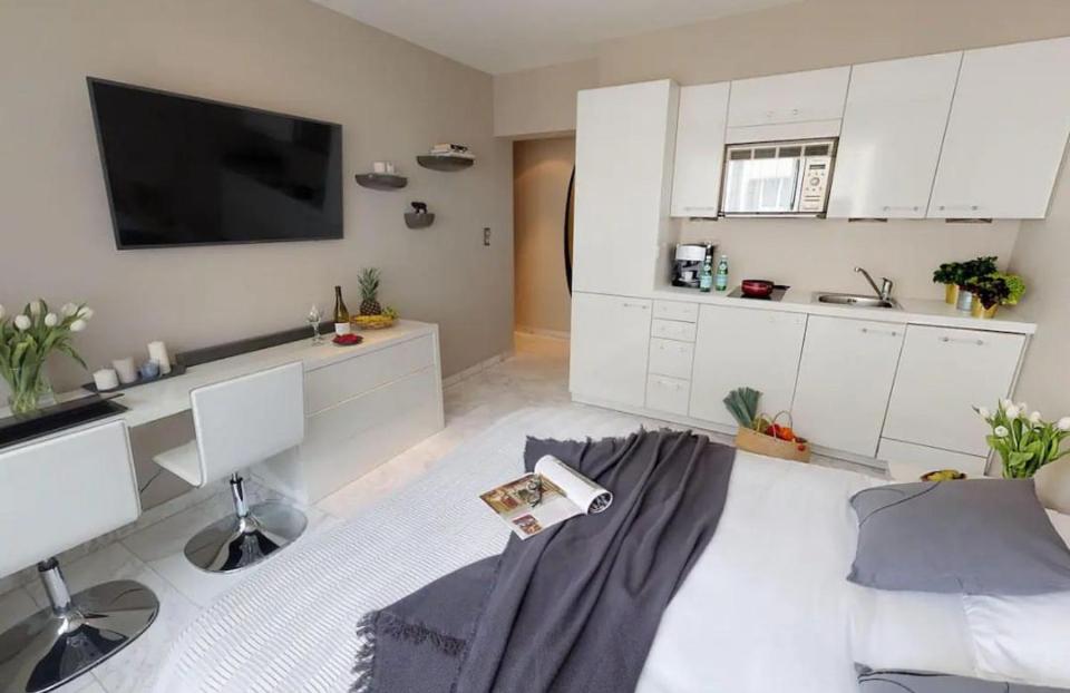 Prince Lux Apartments