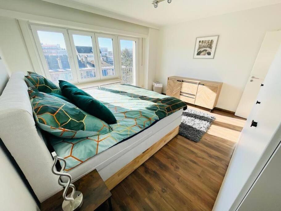 Big Penthouse in Center view 4
