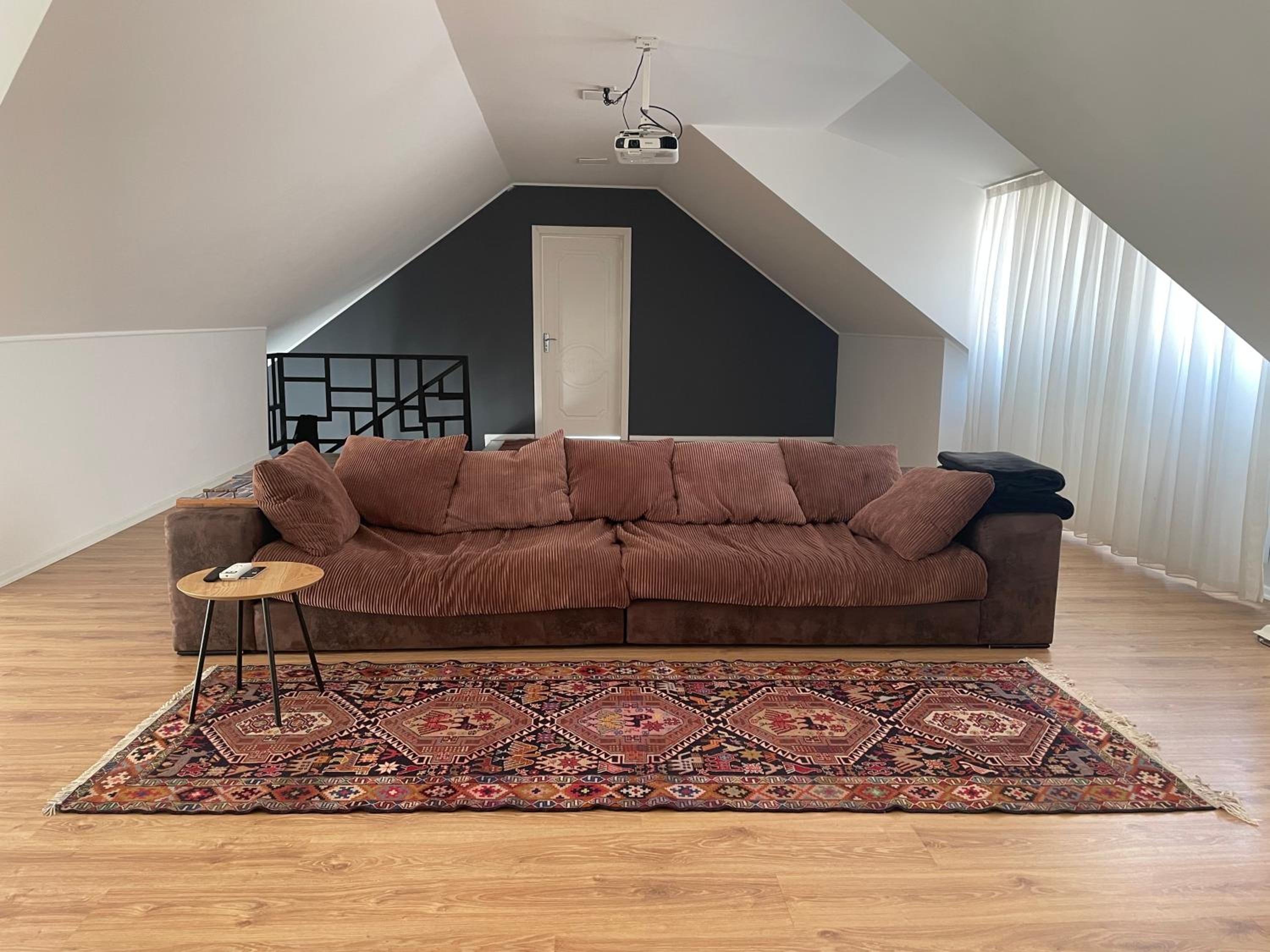 Entire house with pool for rent