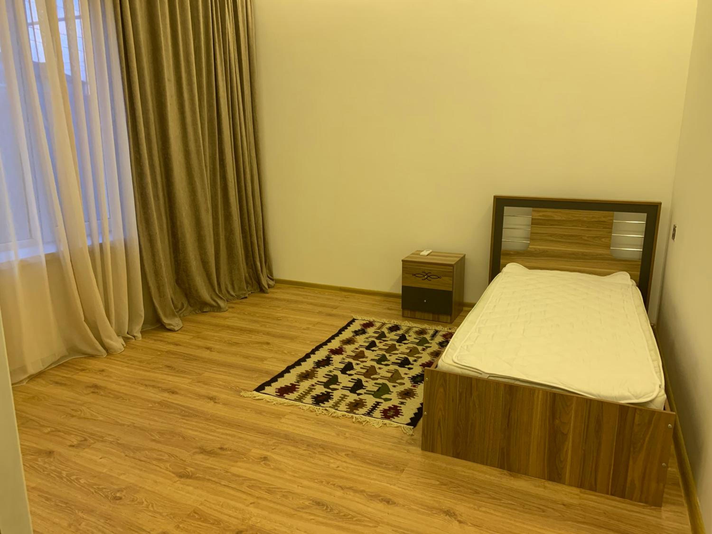 Entire house with pool for rent