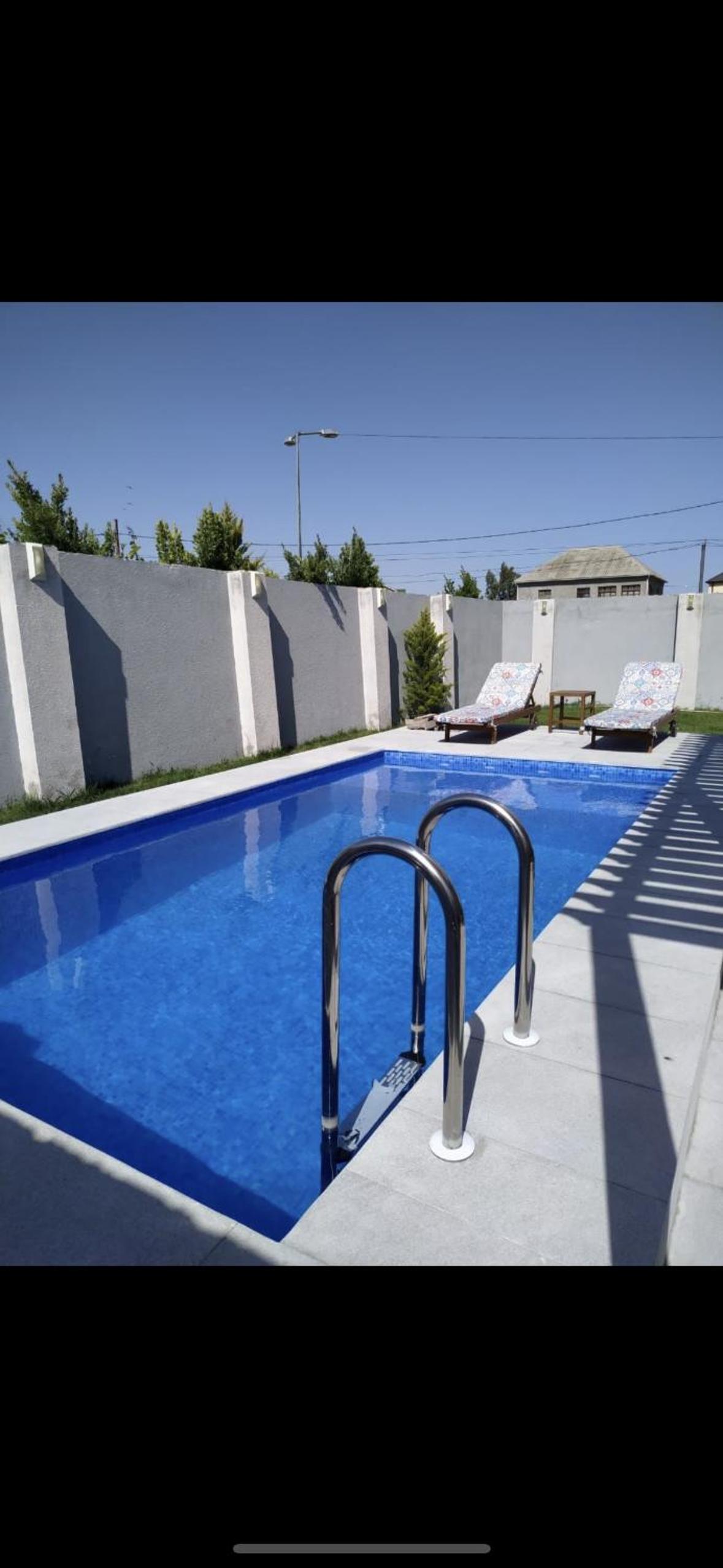Entire house with pool for rent