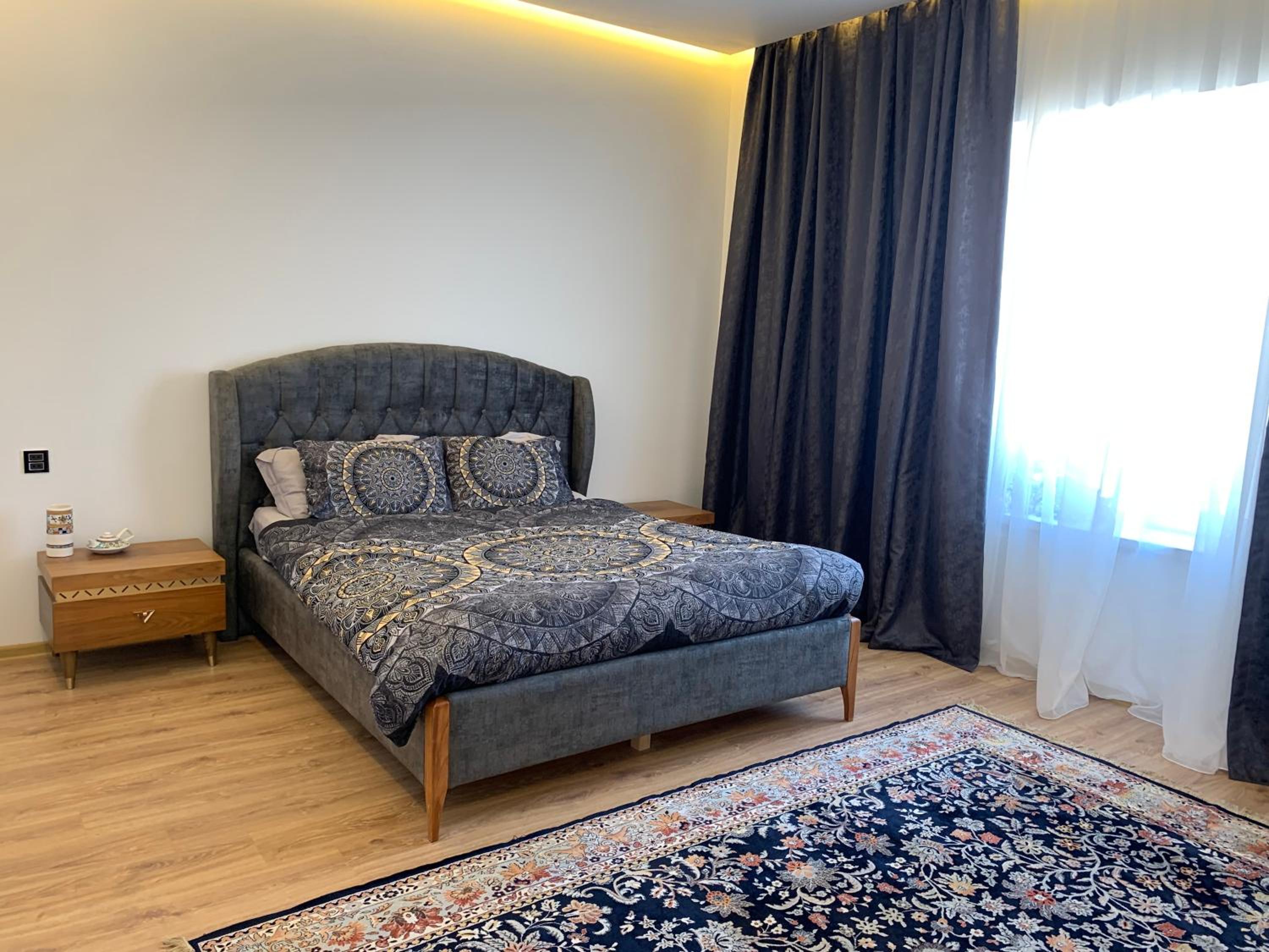 Entire house with pool for rent