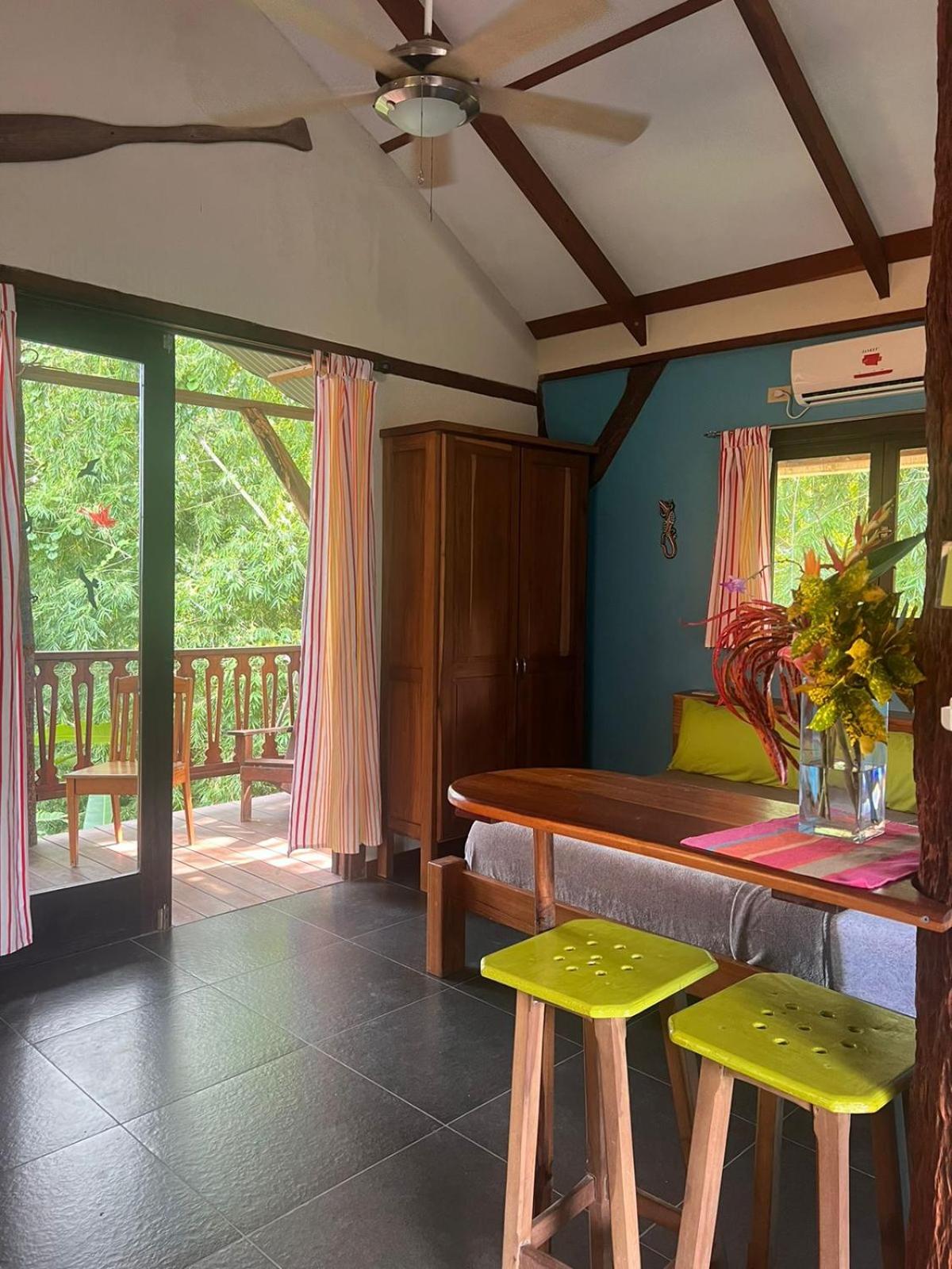 Chalet Tropical