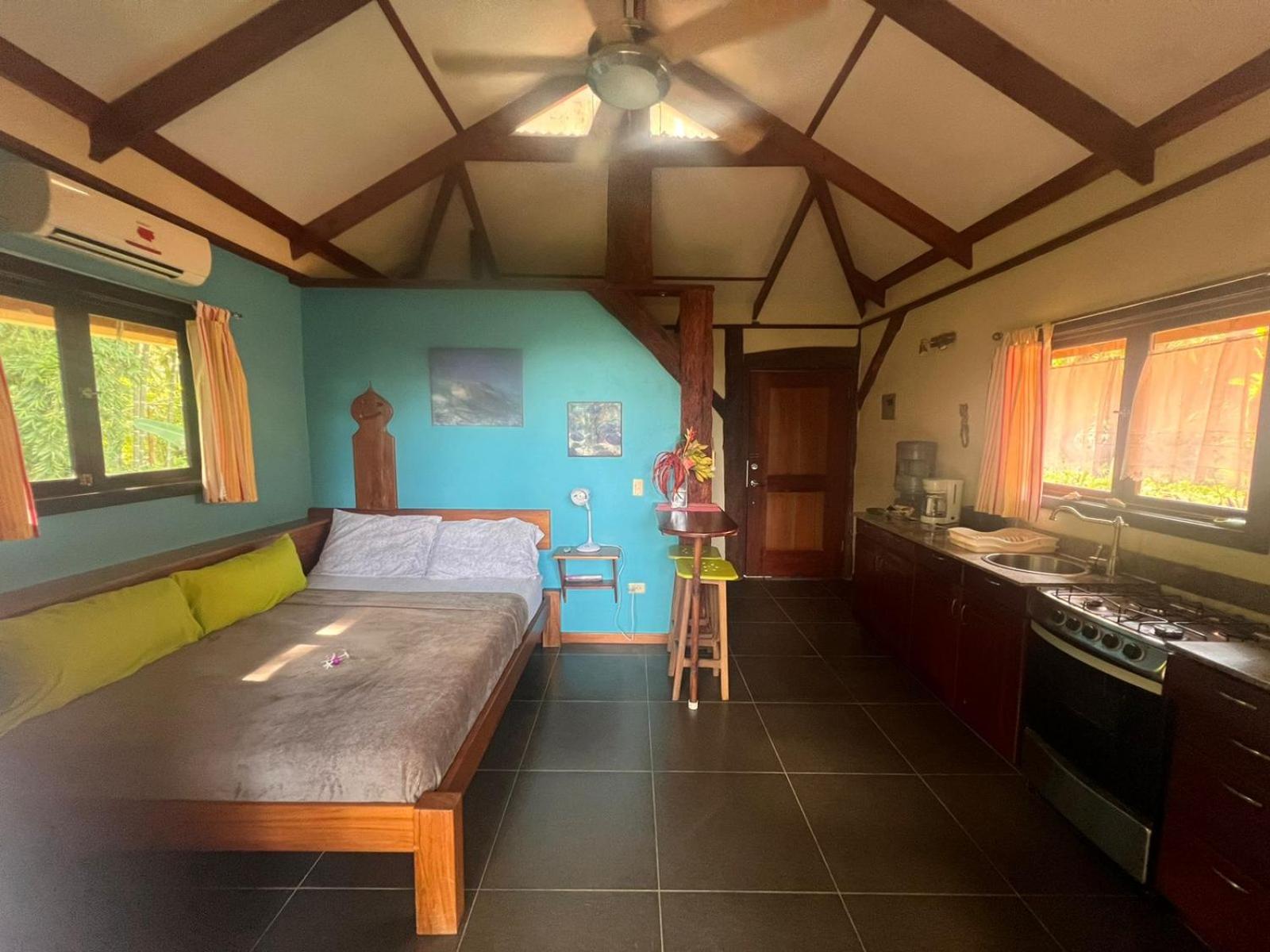 Chalet Tropical