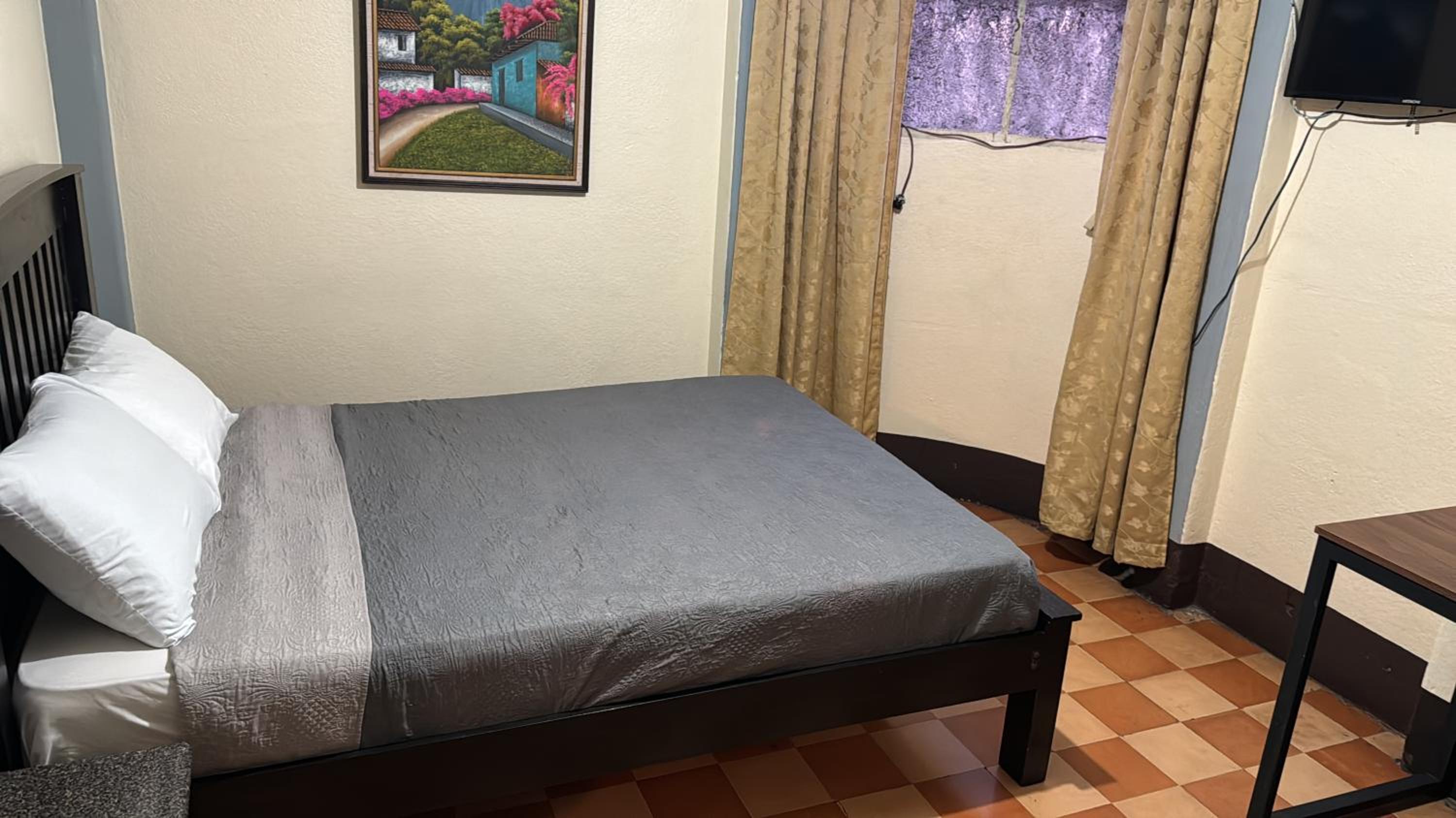 Hotel Mayesstic
