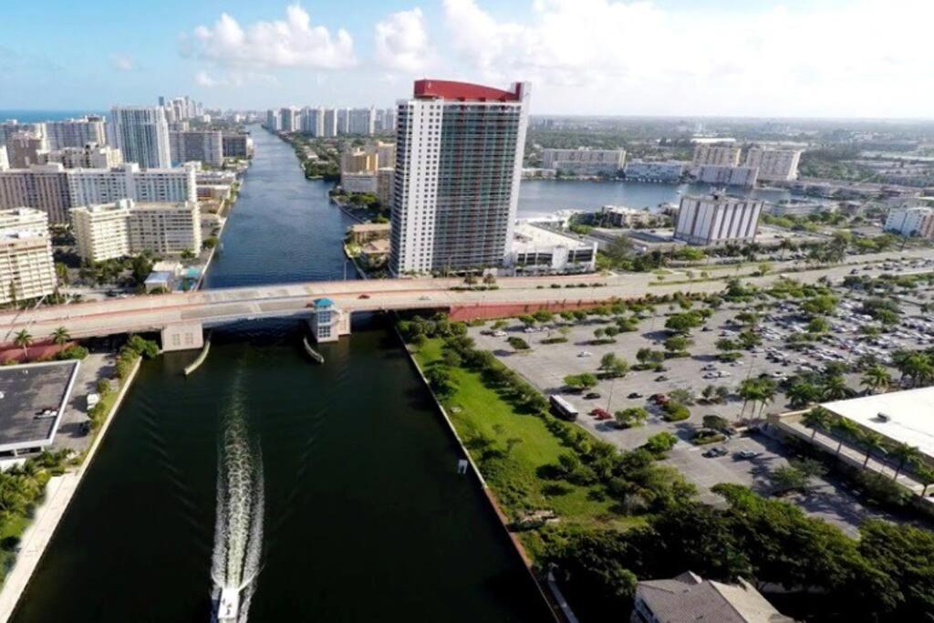 BeachWalk Studio Apartment 2 beds, amazing views