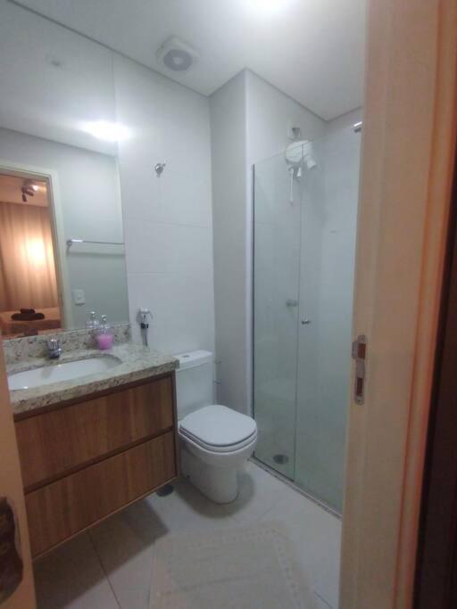 Apartamento mobiliado e completo para sua estadia