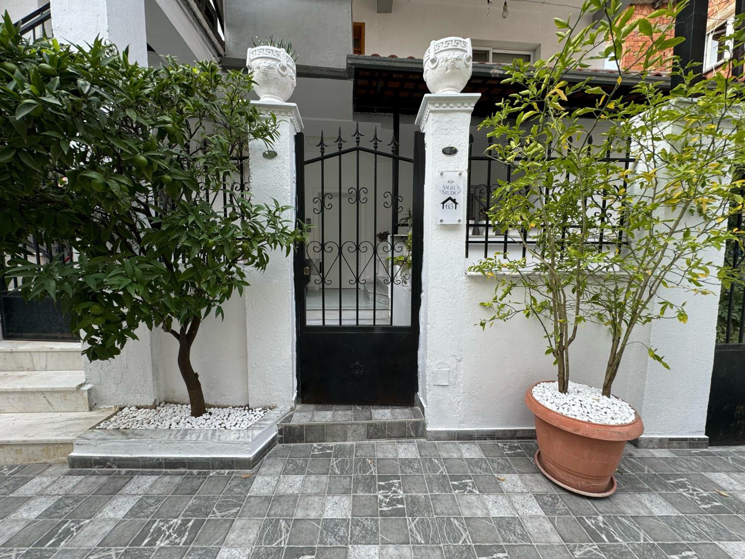 Angel's Studio Apartments
