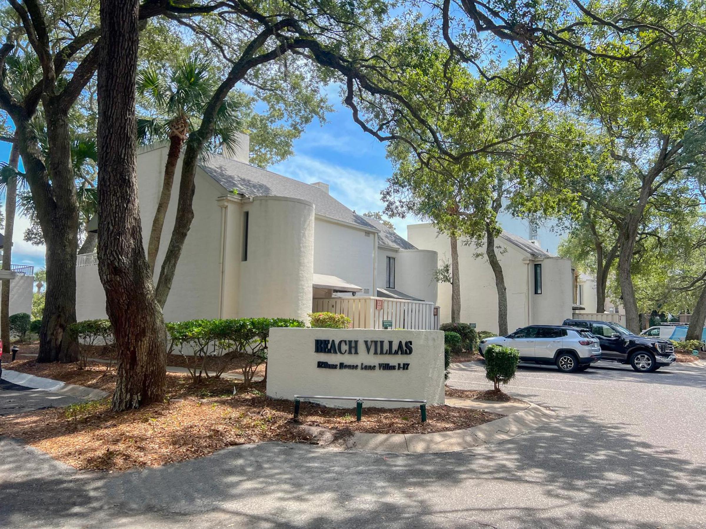 11 Beach Villas
