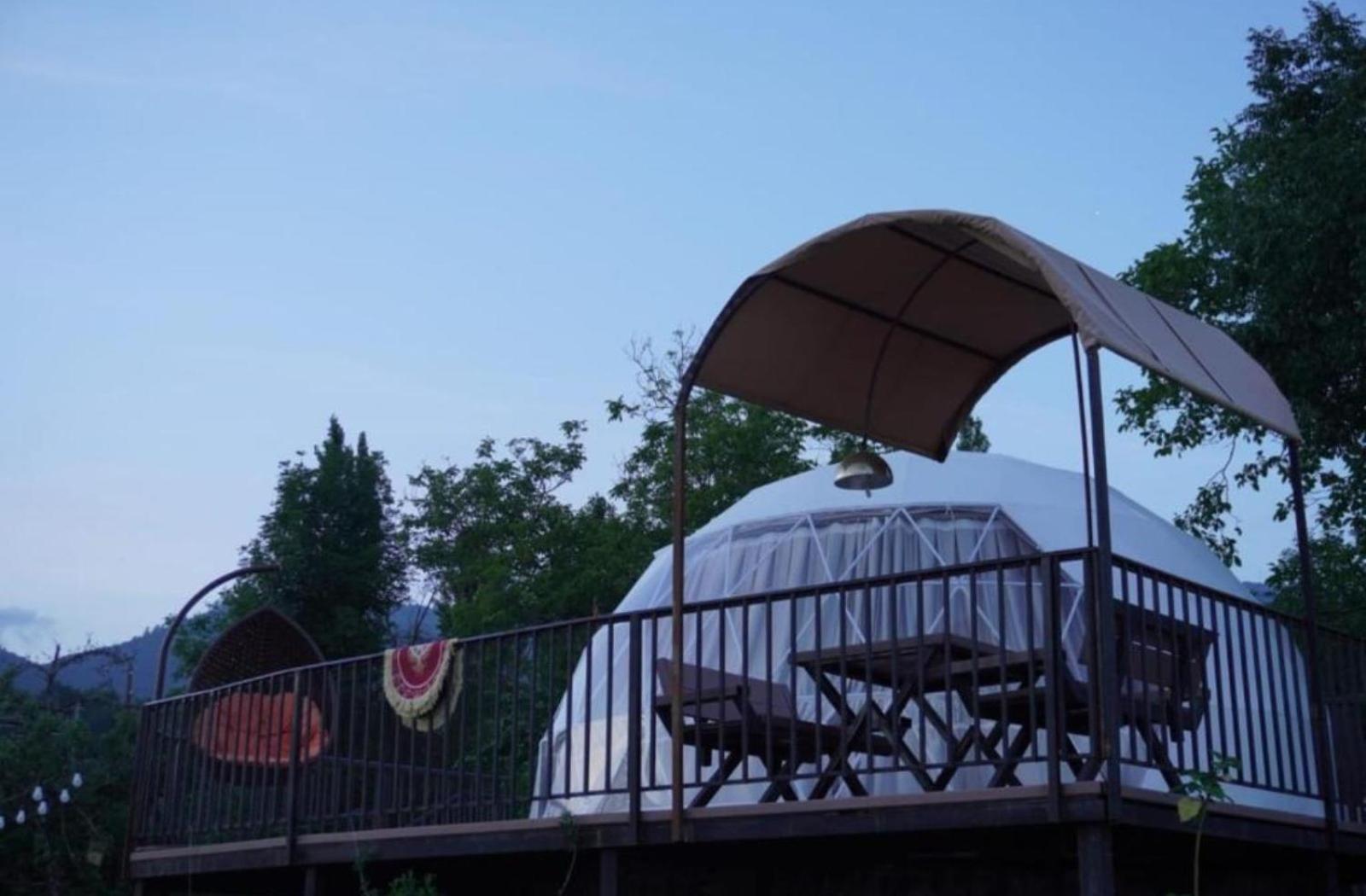 Dream Domes Glamping